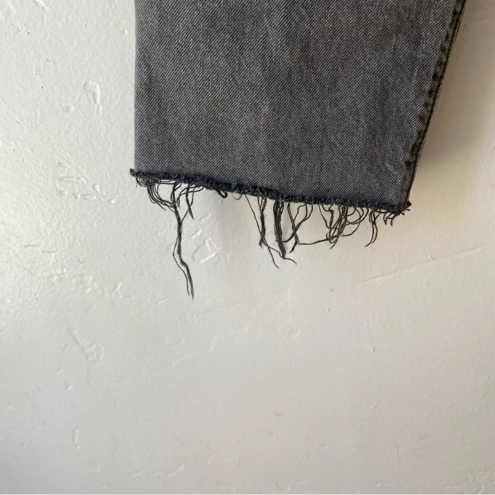 Levi’s 501 High Rise Raw Hem Straight Leg Cropped Jeans in Get Off My Cloud - Picture 9 of 15